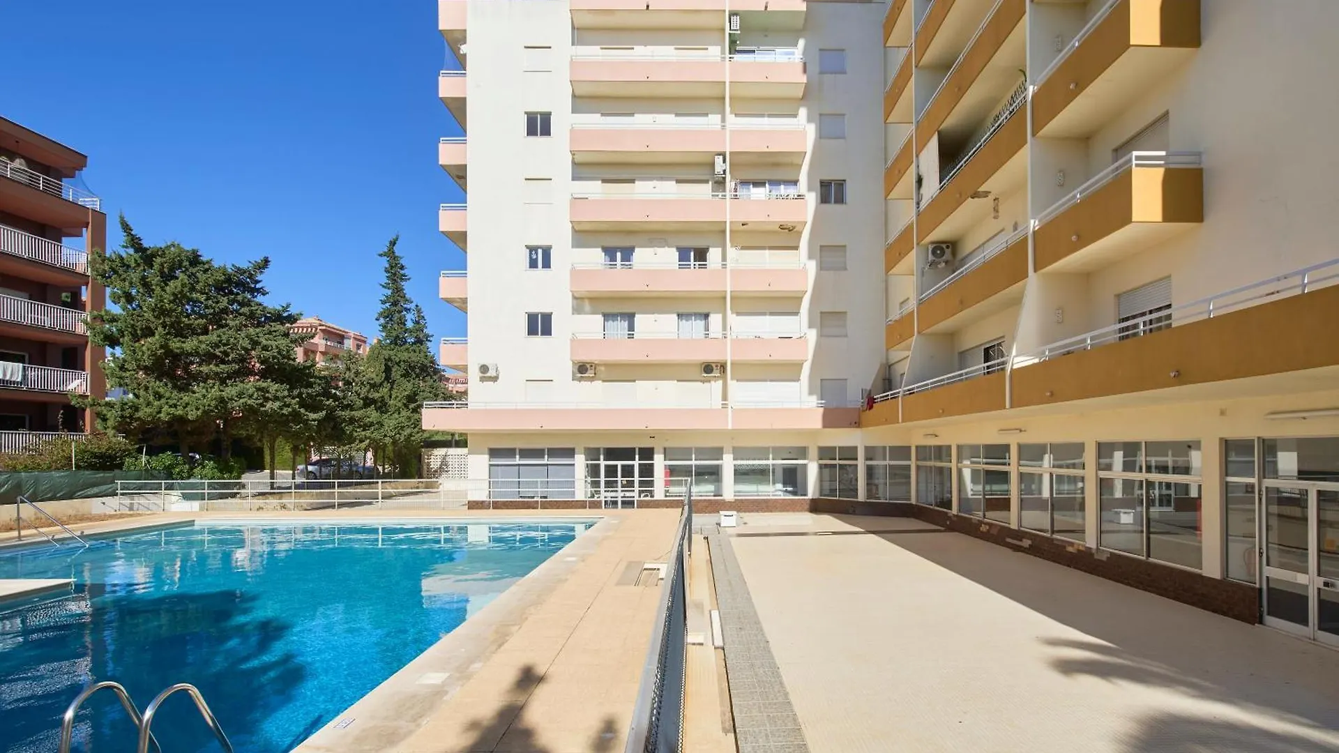 Cosy 2 Bedroom Ap Near The Praia Da Rocha Portimão 0*,  Portugal