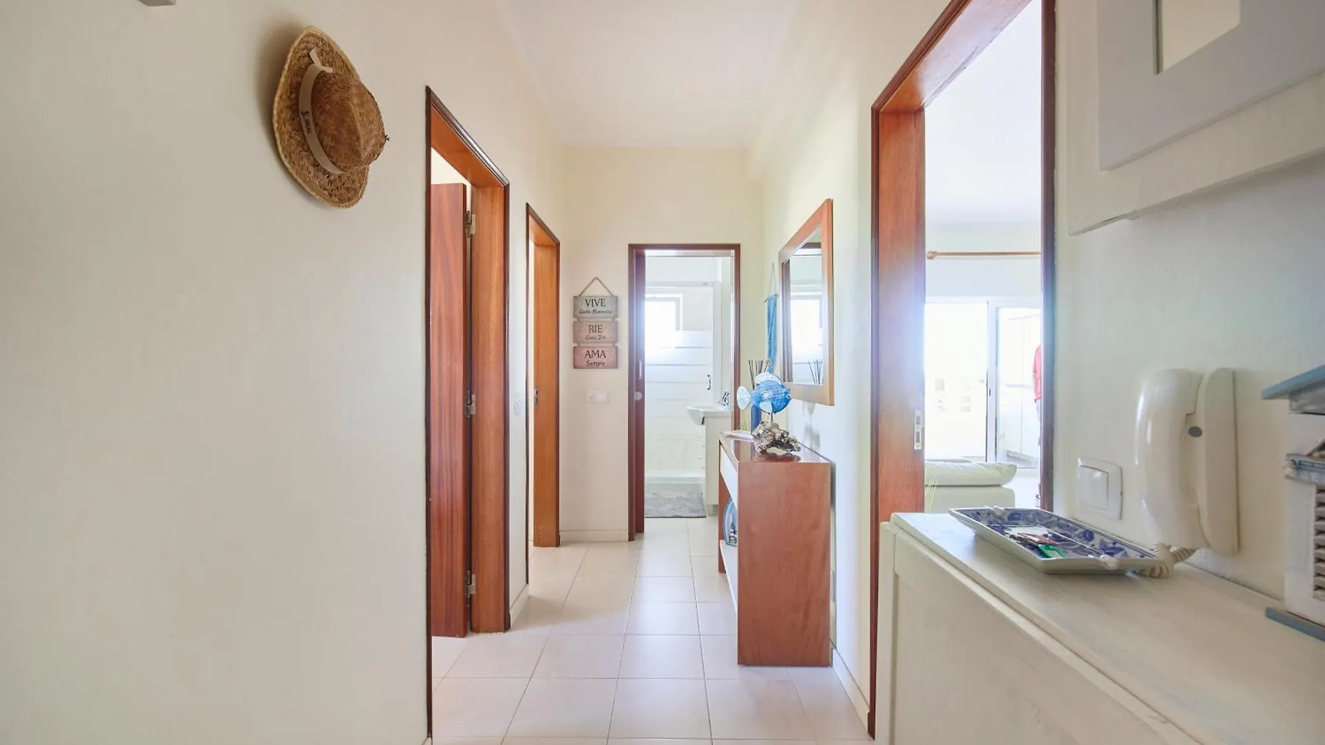 Cosy 2 Bedroom Ap Near The Praia Da Rocha Portimão 0*,