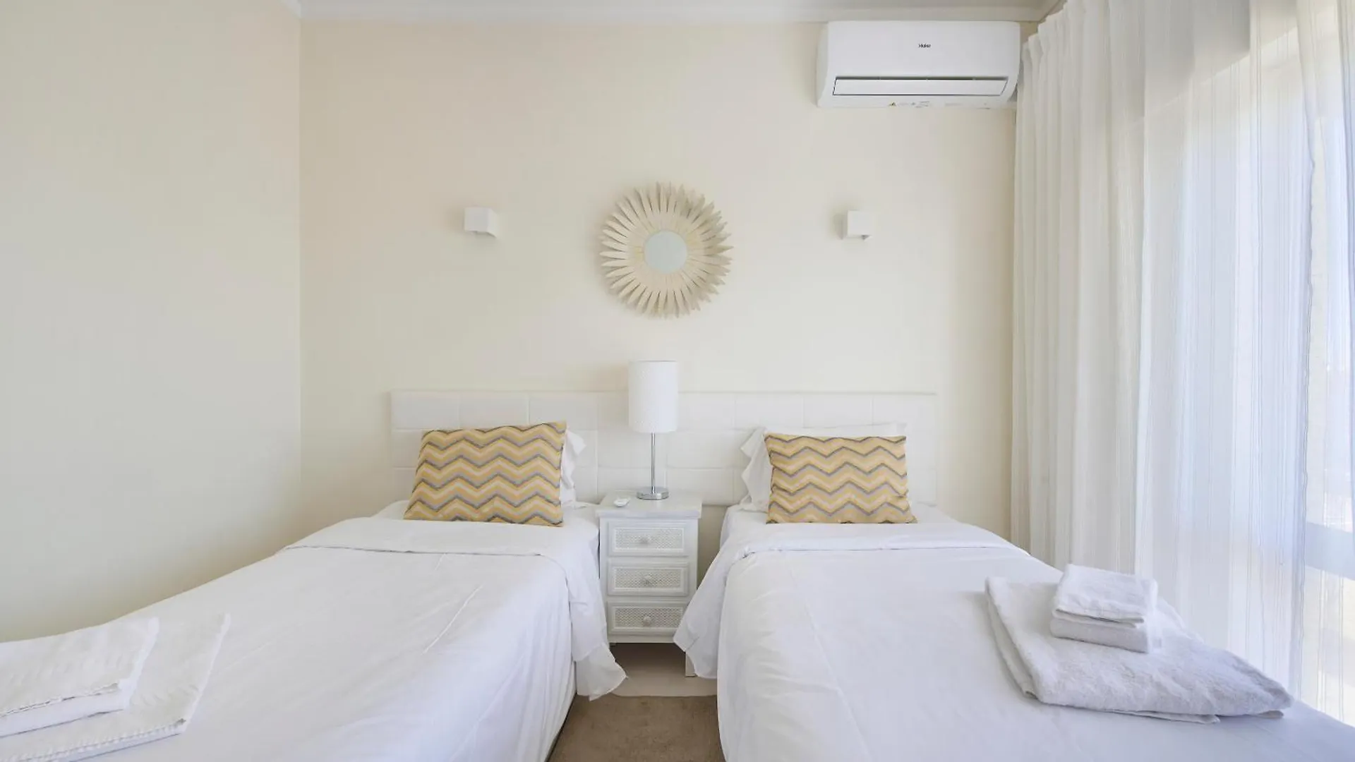 Cosy 2 Bedroom Ap Near The Praia Da Rocha Portimao